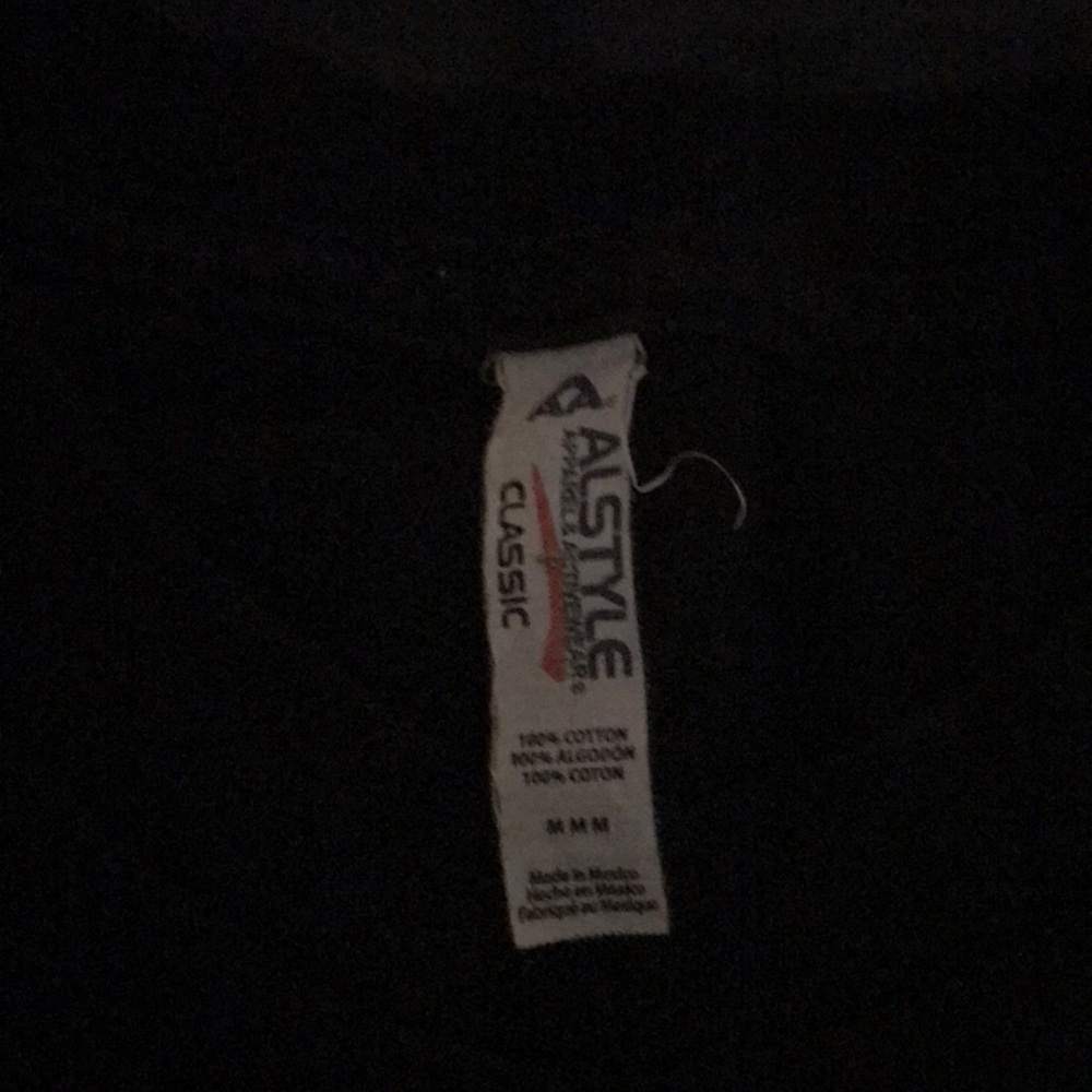 tshirt - Picture 2 of 2